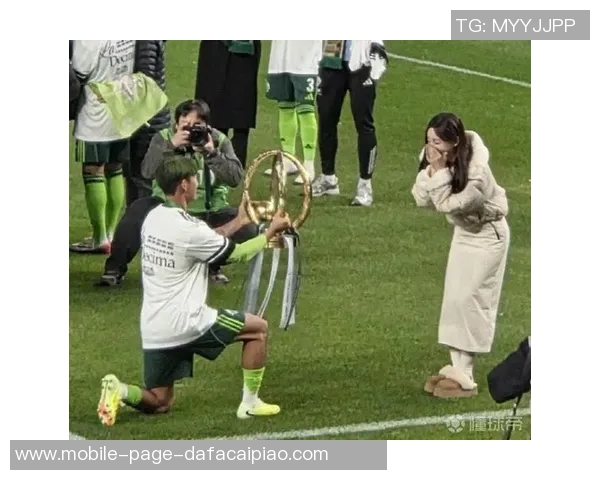 韩国国脚宋旻揆与电竞主持人郭珉瑄喜结连理共同迎接新生活